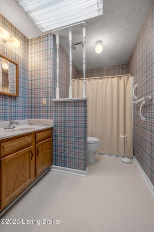 124 Kimberly Dr, Frankfort, KY 40601