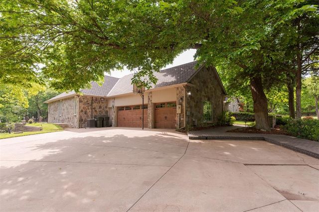 14024 S Santa Fe Avenue, Edmond, OK 73025