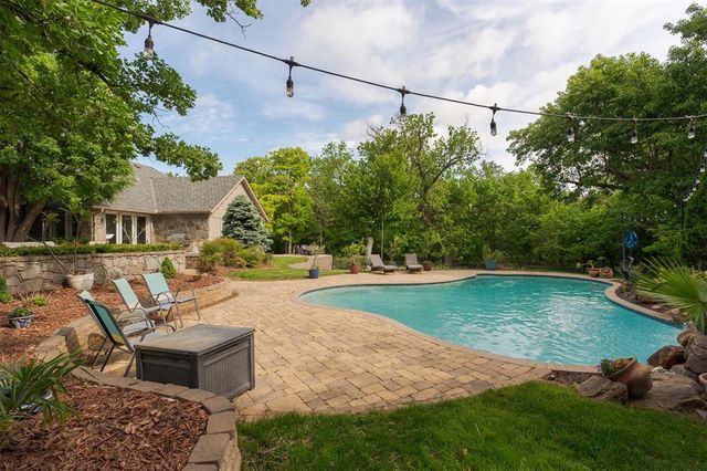 14024 S Santa Fe Avenue, Edmond, OK 73025