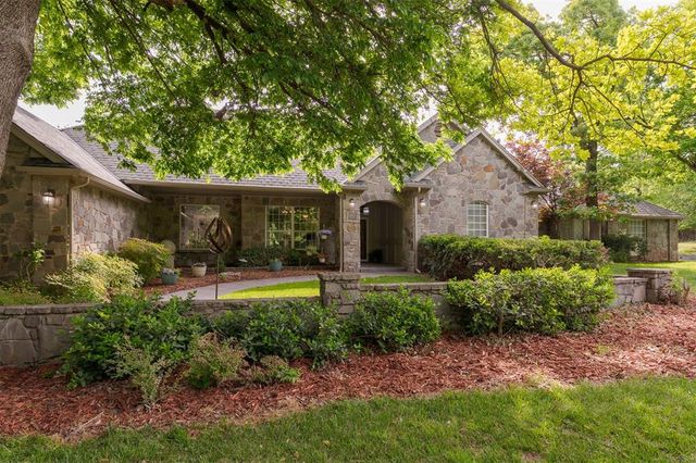 14024 S Santa Fe Avenue, Edmond, OK 73025