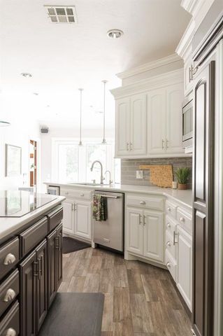 14024 S Santa Fe Avenue, Edmond, OK 73025