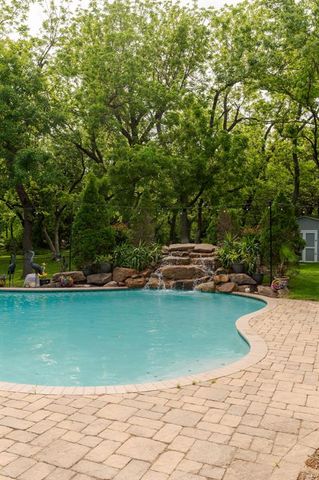 14024 S Santa Fe Avenue, Edmond, OK 73025