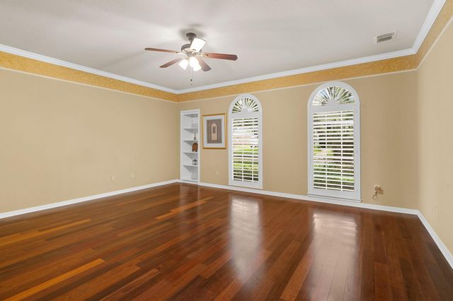 23 Saint Simons Court, Sugar Land, TX 77479
