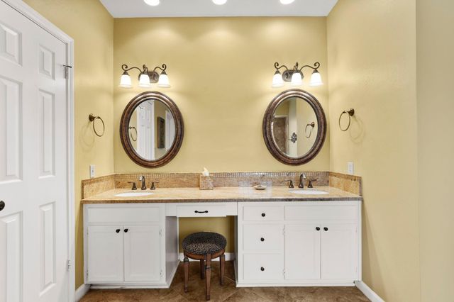 23 Saint Simons Court, Sugar Land, TX 77479