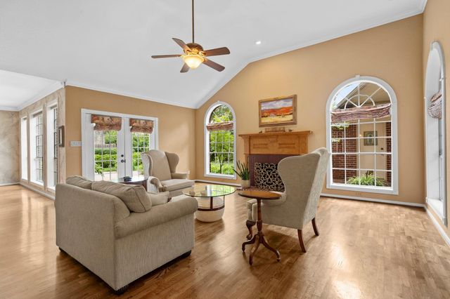 23 Saint Simons Court, Sugar Land, TX 77479