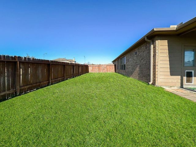 332 Country Crossing Circle, Magnolia, TX 77354