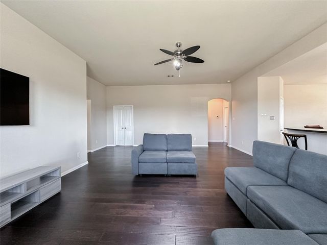 332 Country Crossing Circle, Magnolia, TX 77354