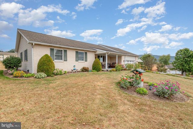 29 ROBIN CIR, Halifax, PA 17032