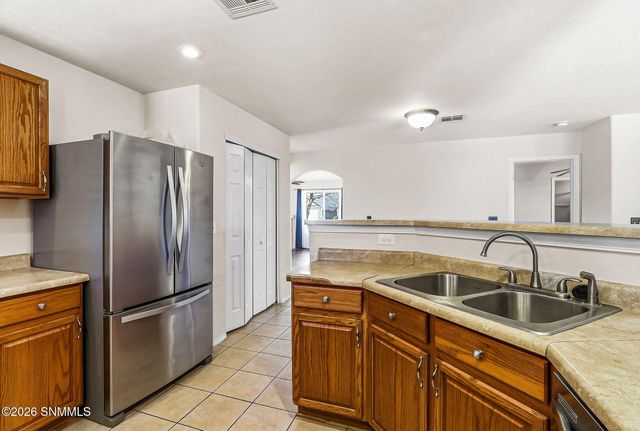 2861 Meriwether Street, Las Cruces, NM 88007