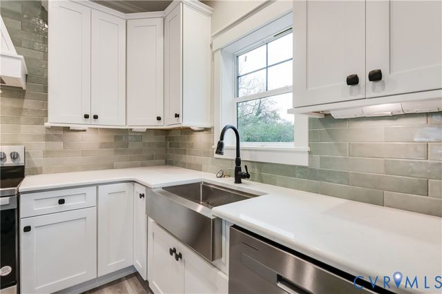 87 Crittenden Rd, Deltaville, VA 23043