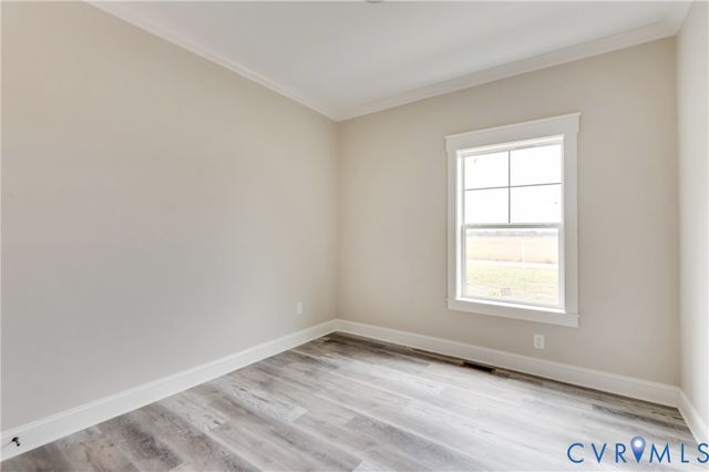 87 Crittenden Rd, Deltaville, VA 23043