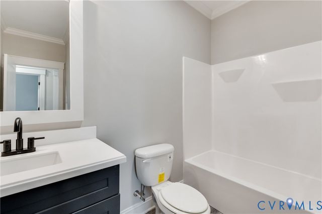 87 Crittenden Rd, Deltaville, VA 23043