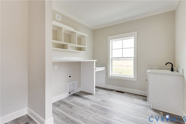 87 Crittenden Rd, Deltaville, VA 23043