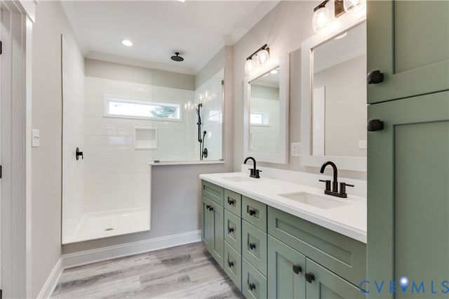 87 Crittenden Rd, Deltaville, VA 23043