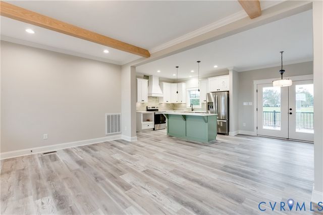 87 Crittenden Rd, Deltaville, VA 23043