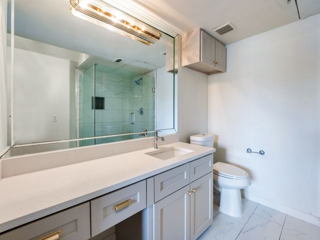 14800 Enterprise Drive 18D, Farmers Branch, TX 75234