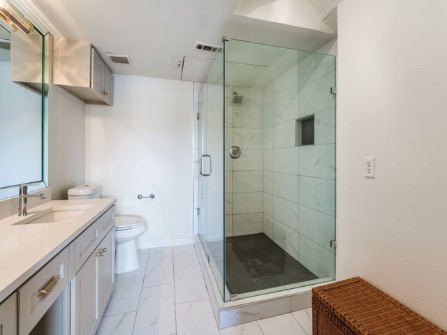 14800 Enterprise Drive 18D, Farmers Branch, TX 75234