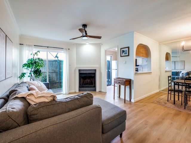 14800 Enterprise Drive 18D, Farmers Branch, TX 75234