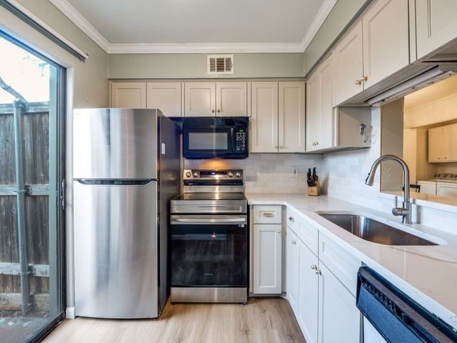 14800 Enterprise Drive 18D, Farmers Branch, TX 75234