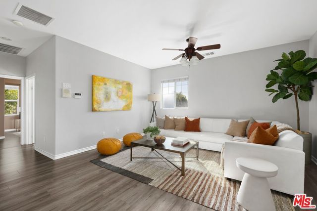 886 Hemlock Ridge Court, Simi Valley, CA 93065