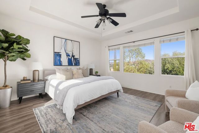 886 Hemlock Ridge Court, Simi Valley, CA 93065