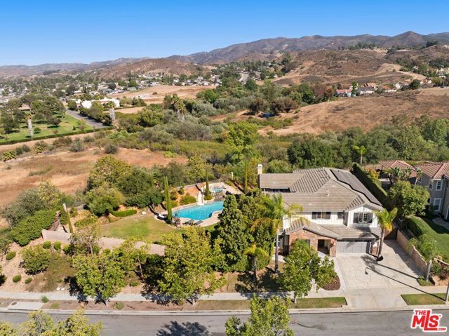886 Hemlock Ridge Court, Simi Valley, CA 93065