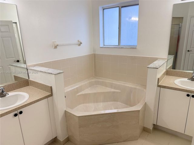 1958 SE 24th Ter, Homestead, FL 33035