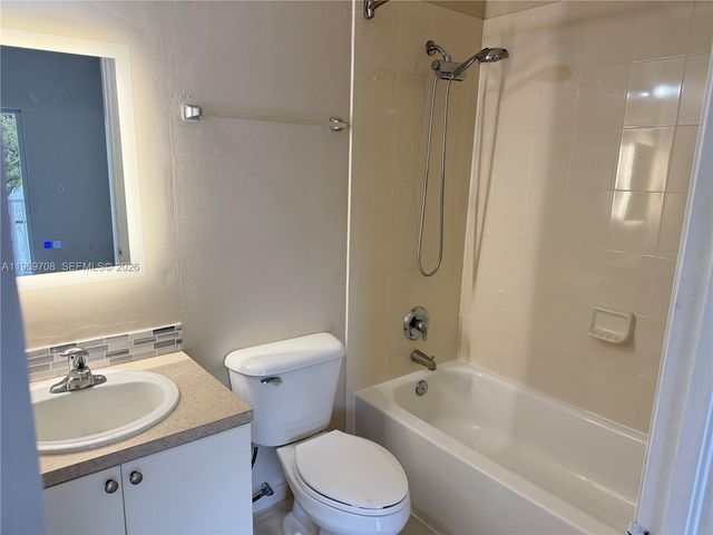 1958 SE 24th Ter, Homestead, FL 33035