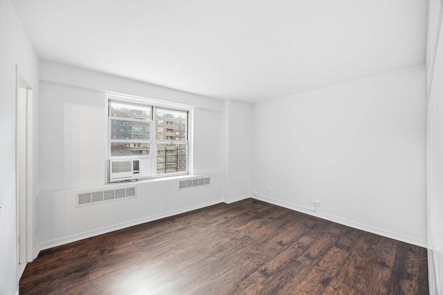 575 Grand Street E1505, New York City, NY 10002