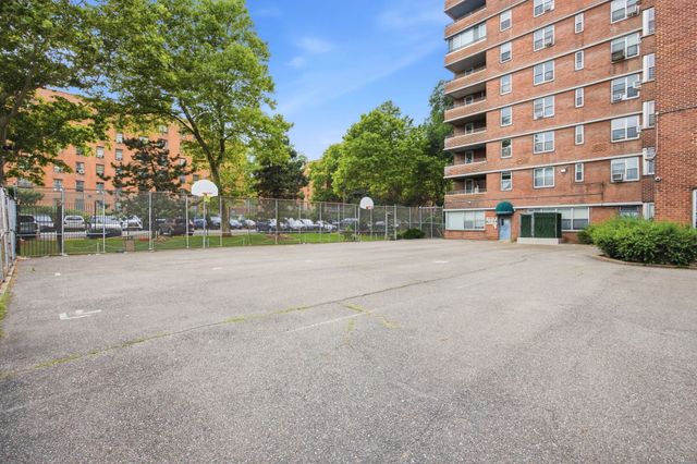 575 Grand Street E1505, New York City, NY 10002