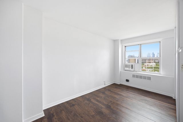 575 Grand Street E1505, New York City, NY 10002