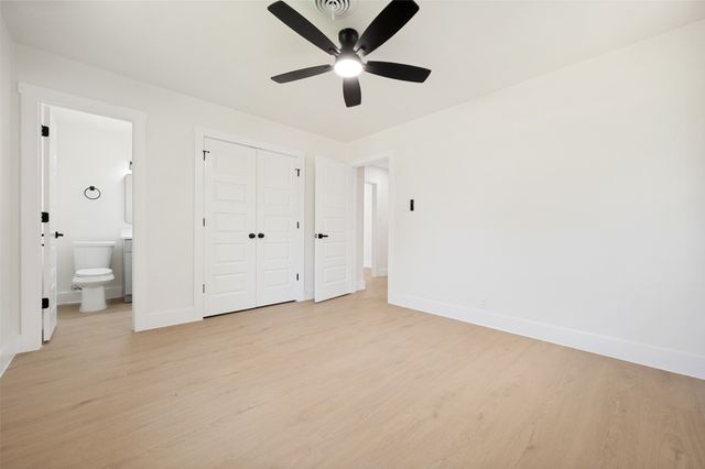 318 Parkwood Place, Lewisville, TX 75067