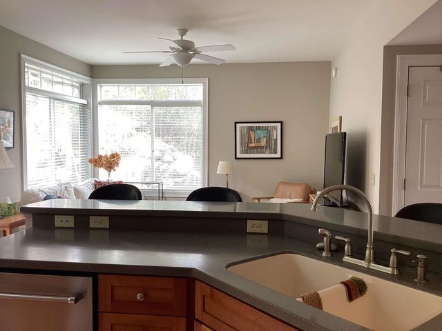 73 Park Road, South Burlington, VT 05403