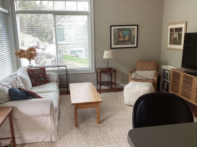 73 Park Road, South Burlington, VT 05403