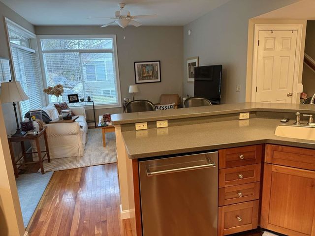 73 Park Road, South Burlington, VT 05403