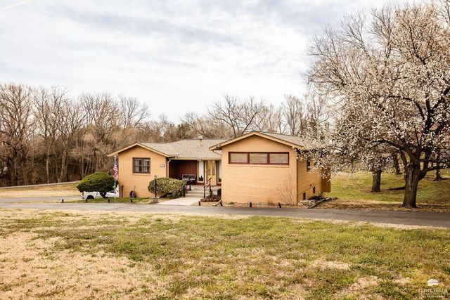 1545 McFarland Road, Junction City, KS 66441