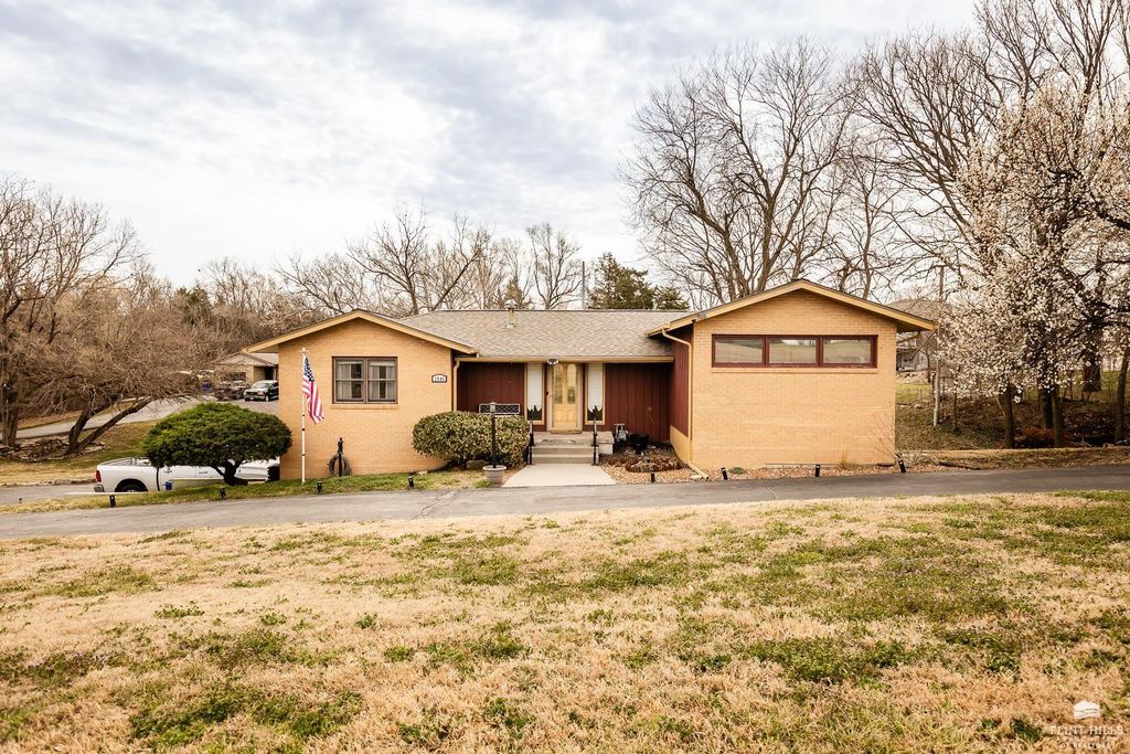 1545 McFarland Road, Junction City, KS 66441