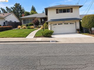 10911 Cotter St, Oakland, CA 94605