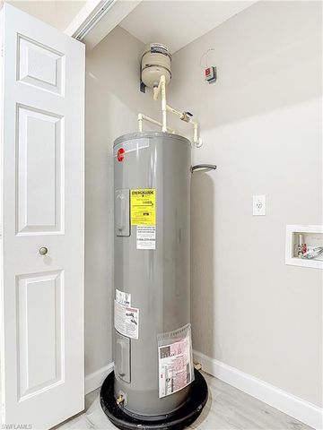 4906 Majorca Palms DR, Fort Myers, FL 33905