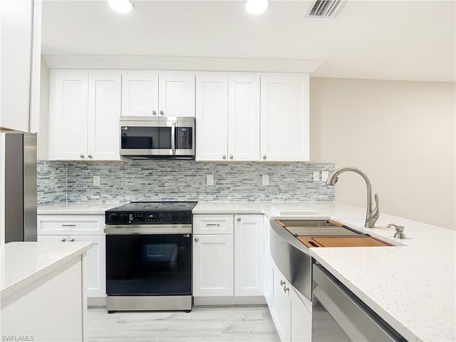 4906 Majorca Palms DR, Fort Myers, FL 33905