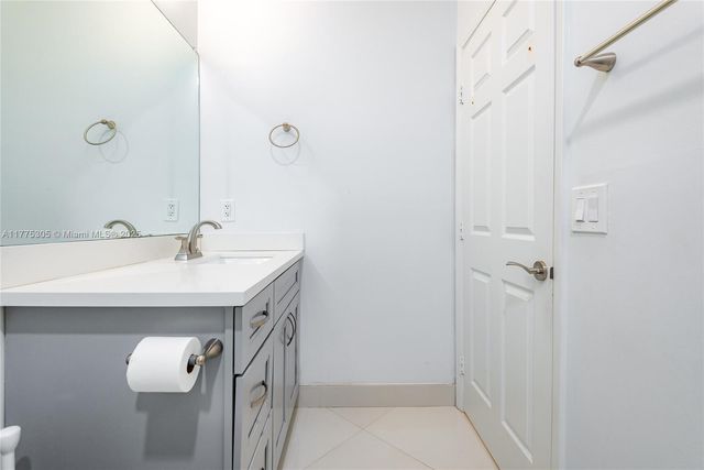 23274 Alora Dr, Boca Raton, FL 33433