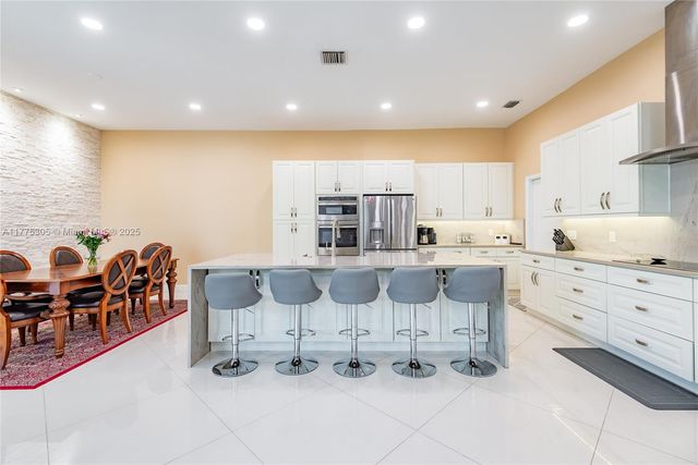 23274 Alora Dr, Boca Raton, FL 33433
