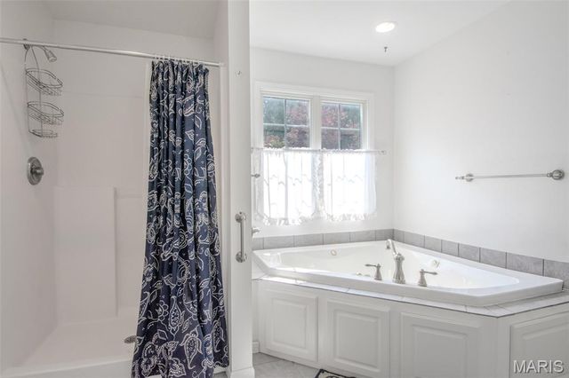 208 S Greenway Drive, Holts Summit, MO 65043