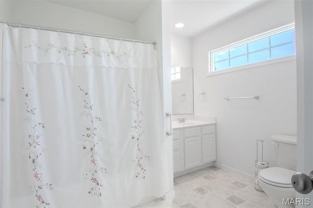 208 S Greenway Drive, Holts Summit, MO 65043