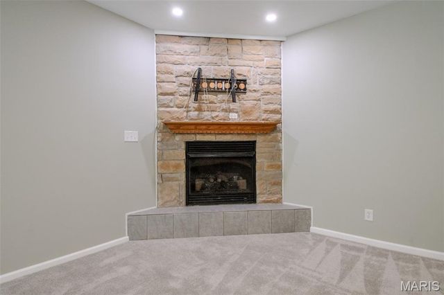 208 S Greenway Drive, Holts Summit, MO 65043