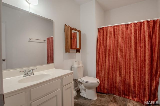 208 S Greenway Drive, Holts Summit, MO 65043