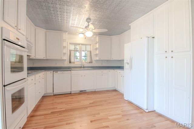 208 S Greenway Drive, Holts Summit, MO 65043