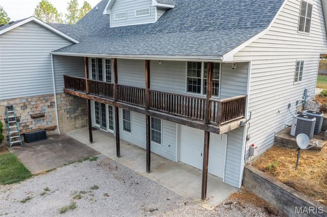 208 S Greenway Drive, Holts Summit, MO 65043