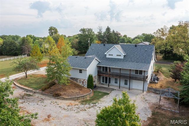 208 S Greenway Drive, Holts Summit, MO 65043