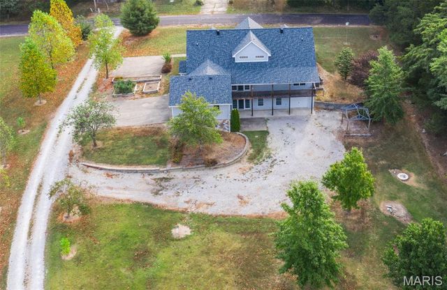 208 S Greenway Drive, Holts Summit, MO 65043